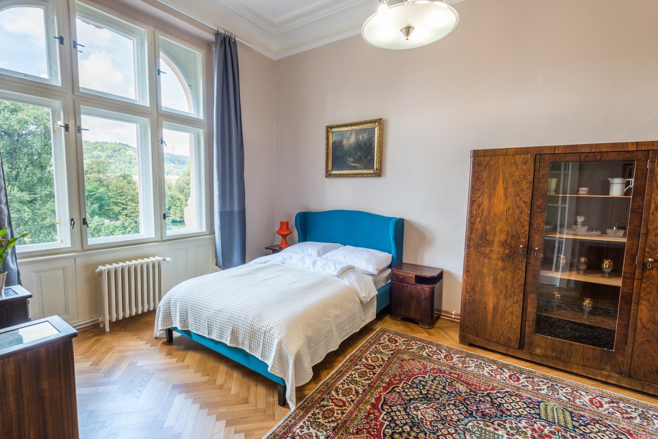 Riverside Apartment With A Balcony Prague Exterior photo
