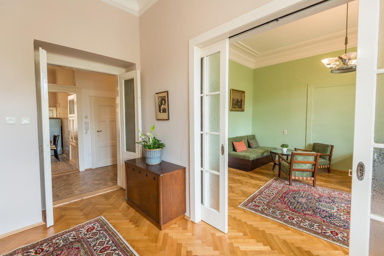 Riverside Apartment With A Balcony Prague Exterior photo