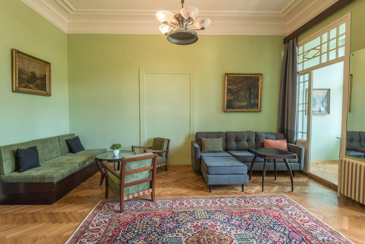 Riverside Apartment With A Balcony Prague Exterior photo